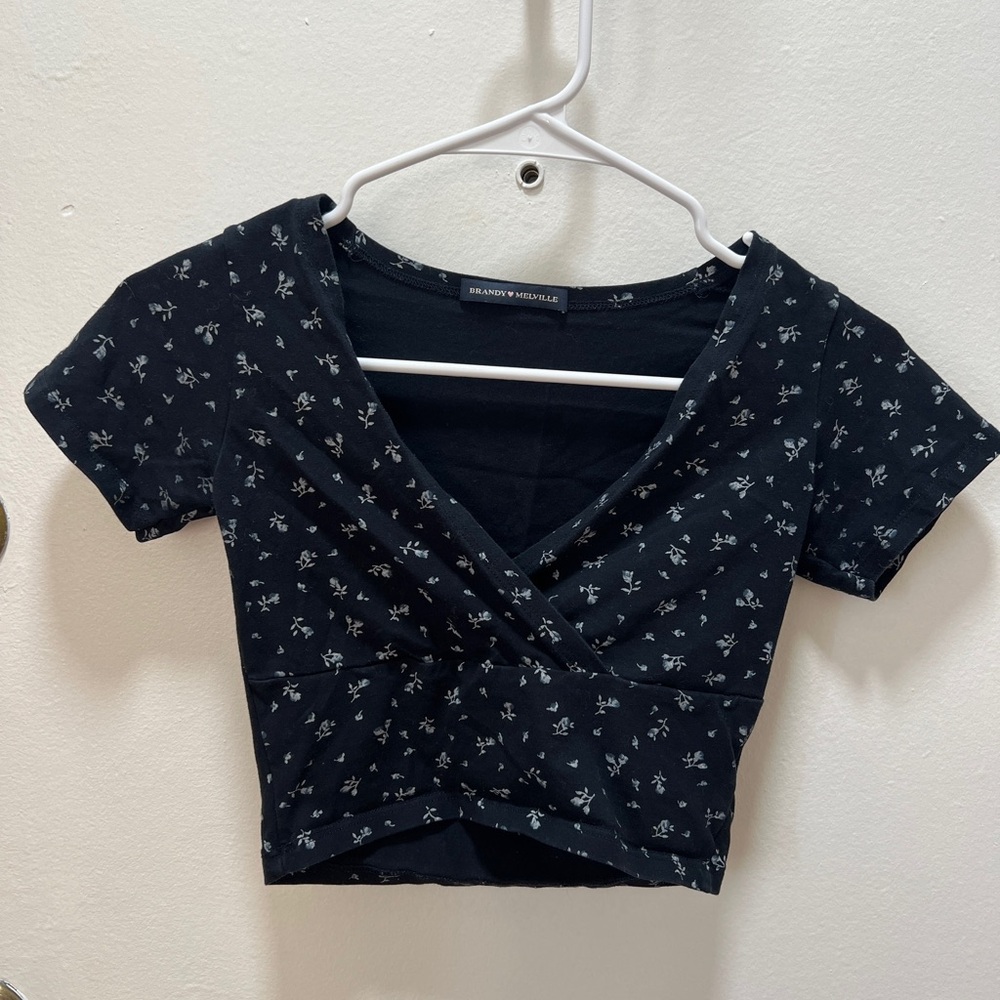 BRANDY MELVILLE floral crop top